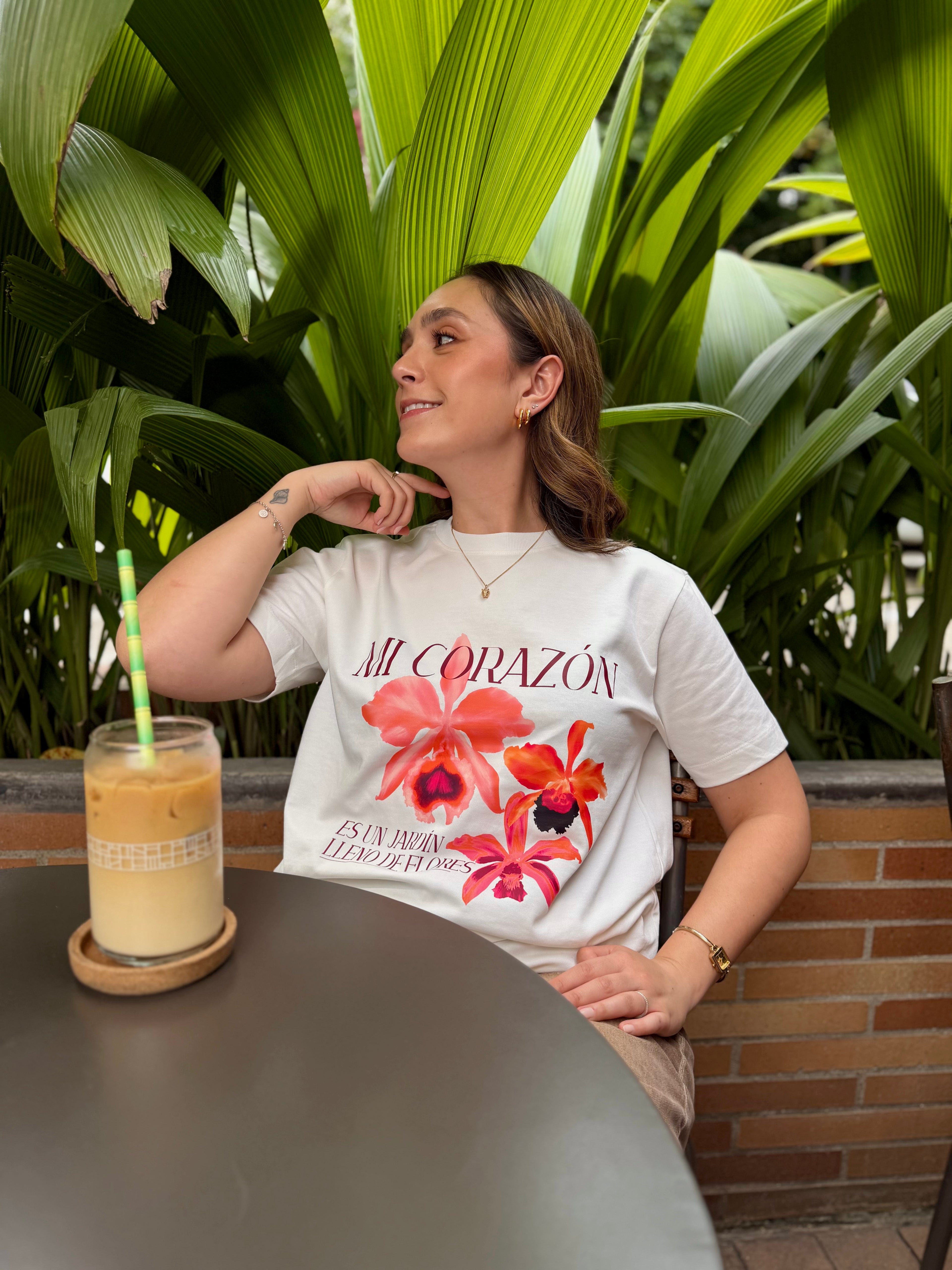 Camiseta mi corazón florece
