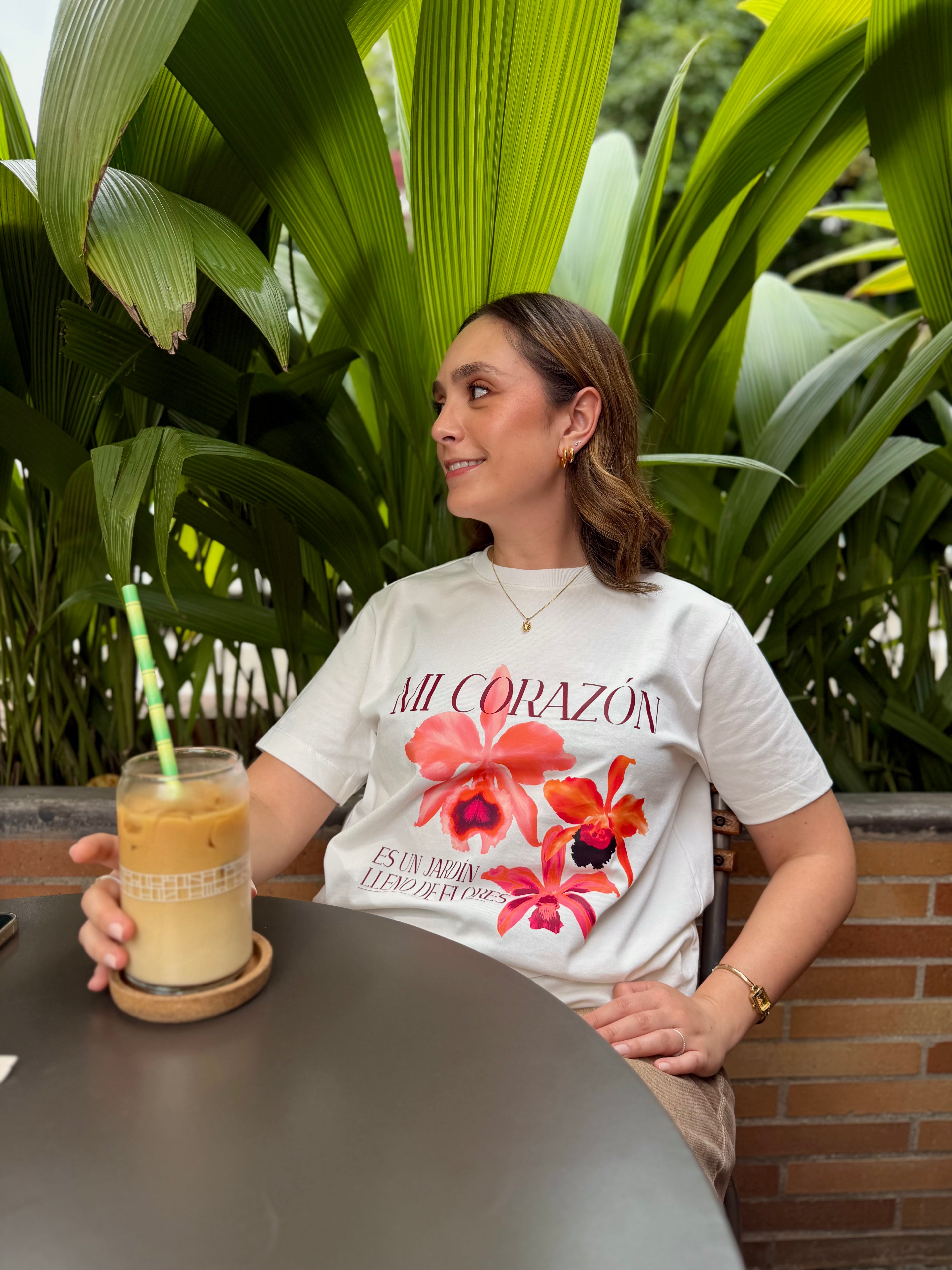 Camiseta mi corazón florece